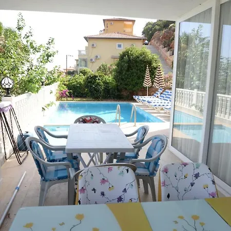 Gold 1 Apartment